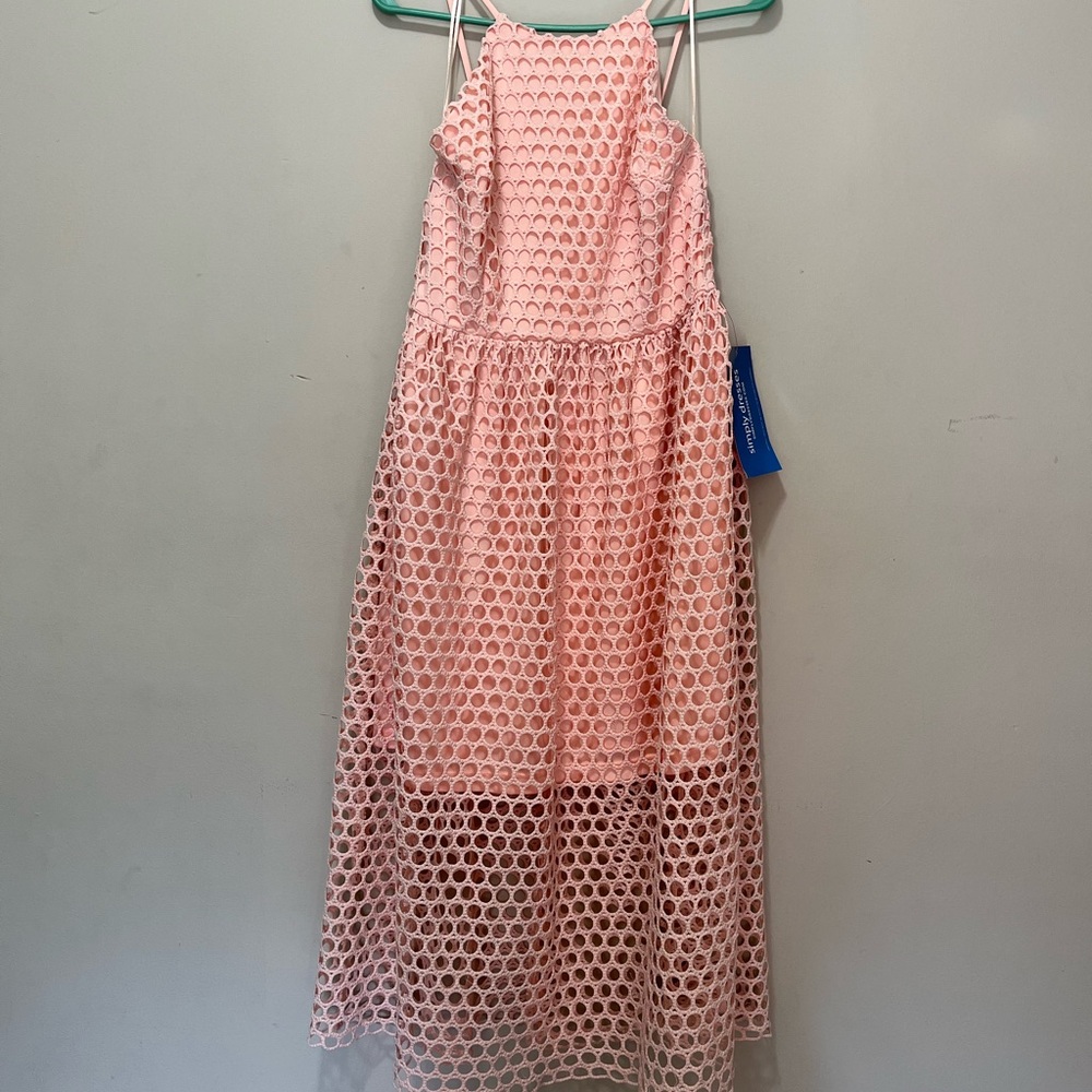 Nice dress to wear as wedding guest.